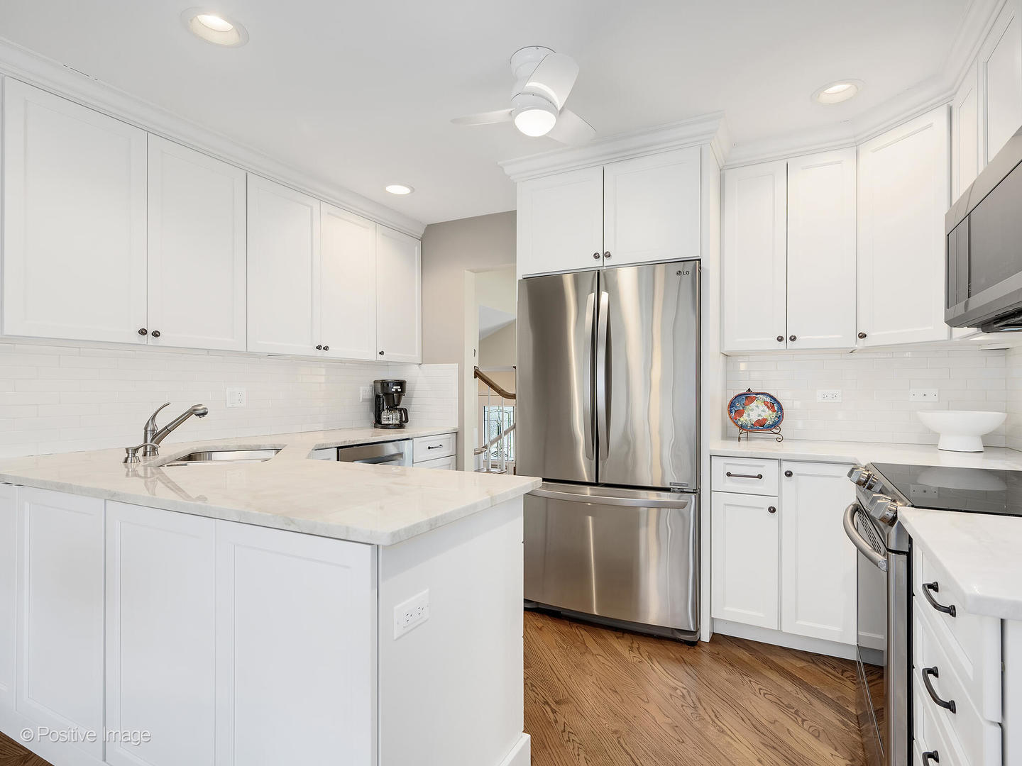 703 E Redwood Lane, Arlington Heights, IL 60004