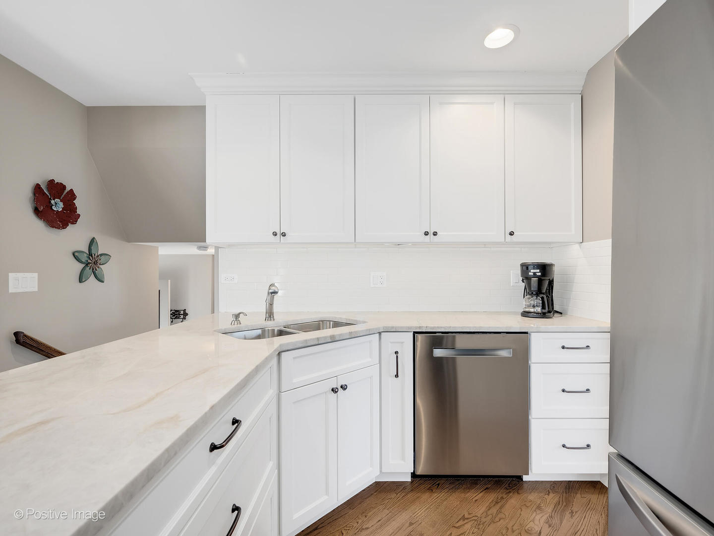 703 E Redwood Lane, Arlington Heights, IL 60004