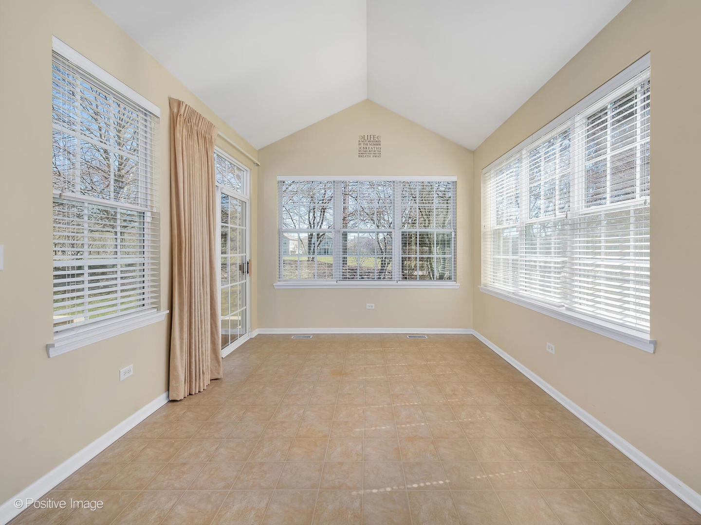 1780 Briarheath Drive, Aurora, IL 60505