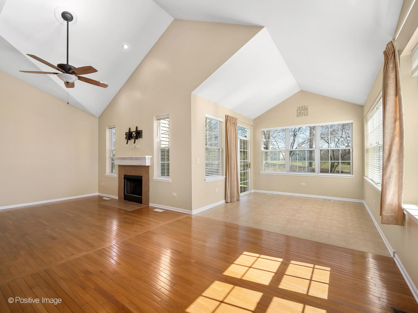 1780 Briarheath Drive, Aurora, IL 60505