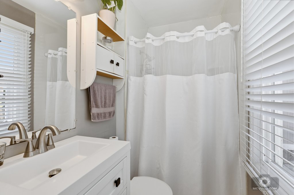 113 Lexington Drive, Bolingbrook, IL 60440