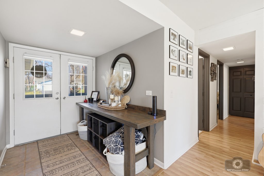 113 Lexington Drive, Bolingbrook, IL 60440