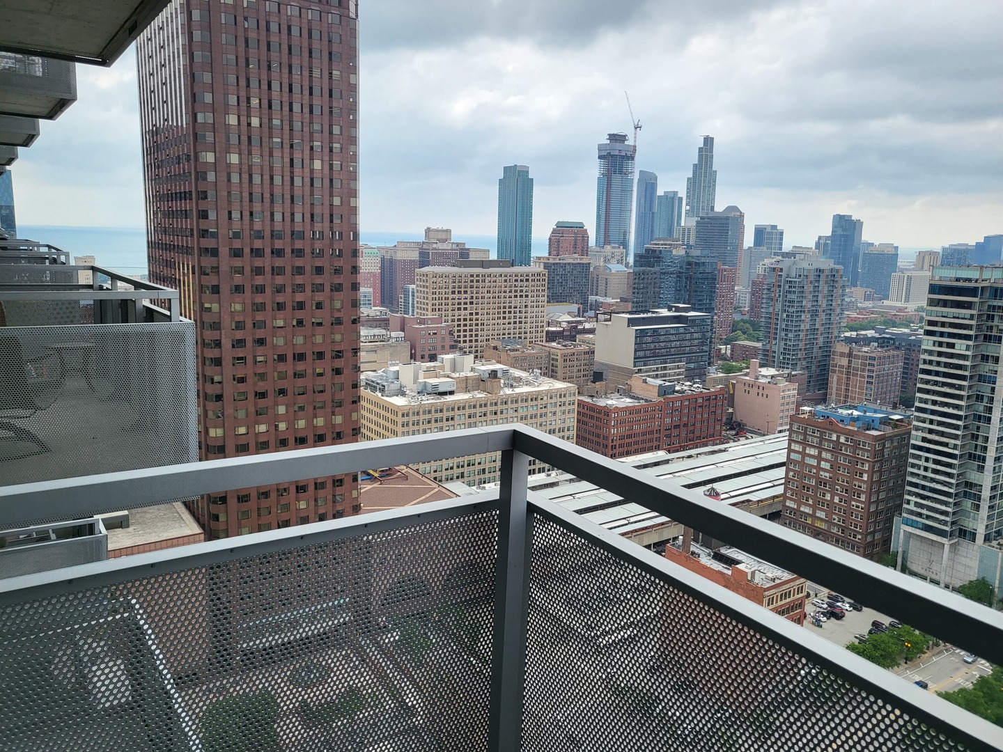 235 W Van Buren Street #2908, Chicago, IL 60607