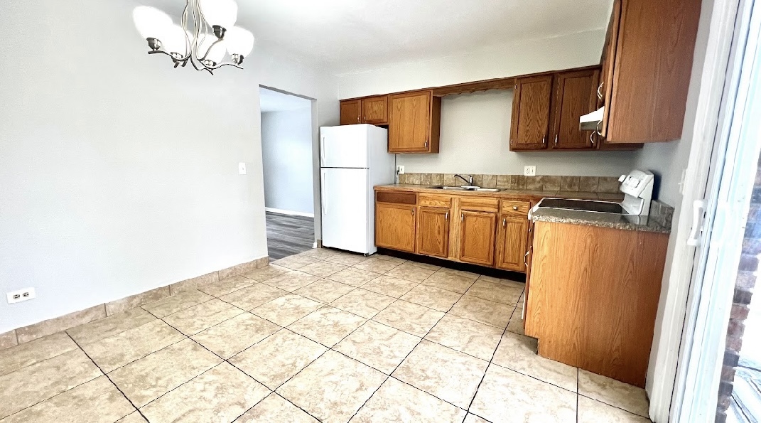 1355 Abbott Drive #3, Elgin, IL 60123