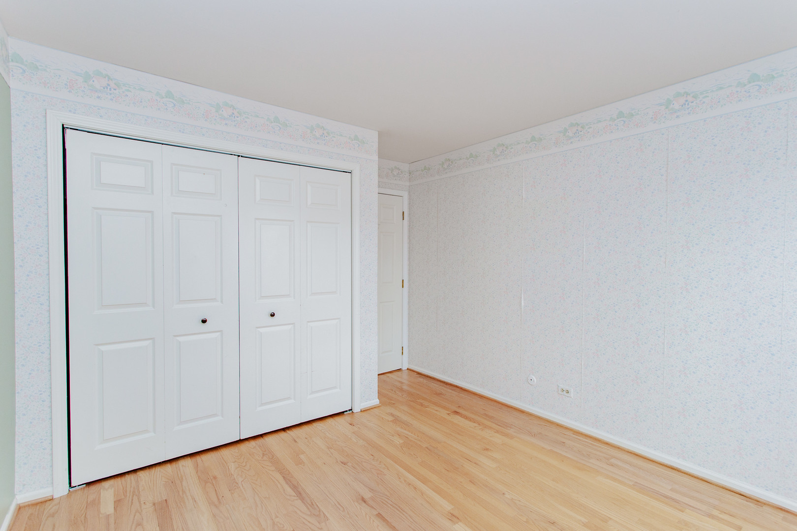 1410 Pebblecreek Drive, Glenview, IL 60025