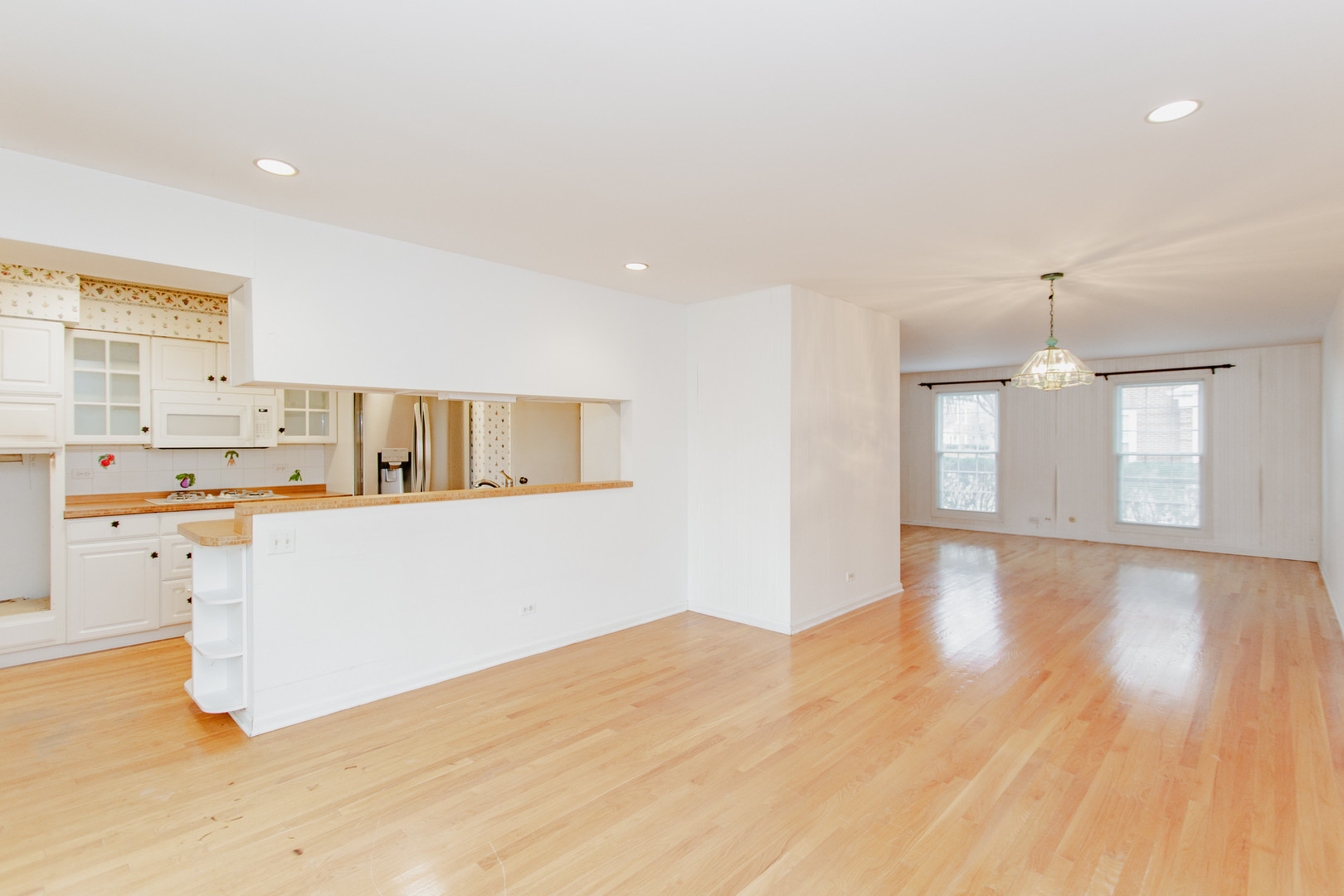 1410 Pebblecreek Drive, Glenview, IL 60025