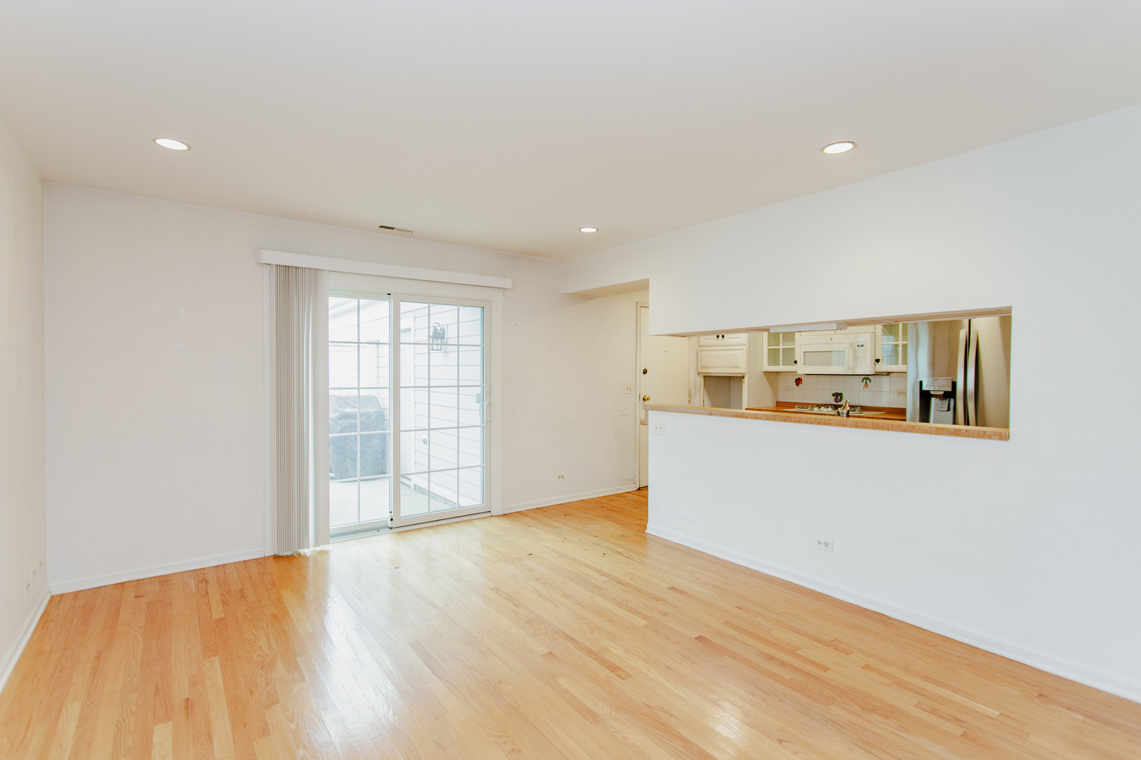 1410 Pebblecreek Drive, Glenview, IL 60025