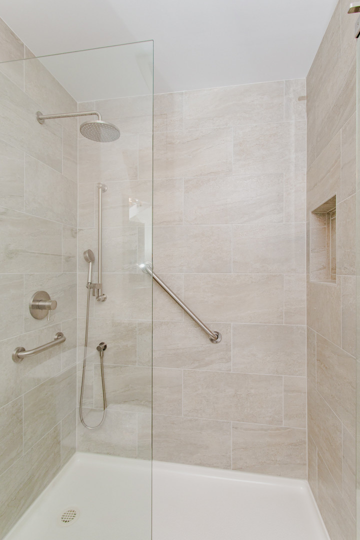 1410 Pebblecreek Drive, Glenview, IL 60025