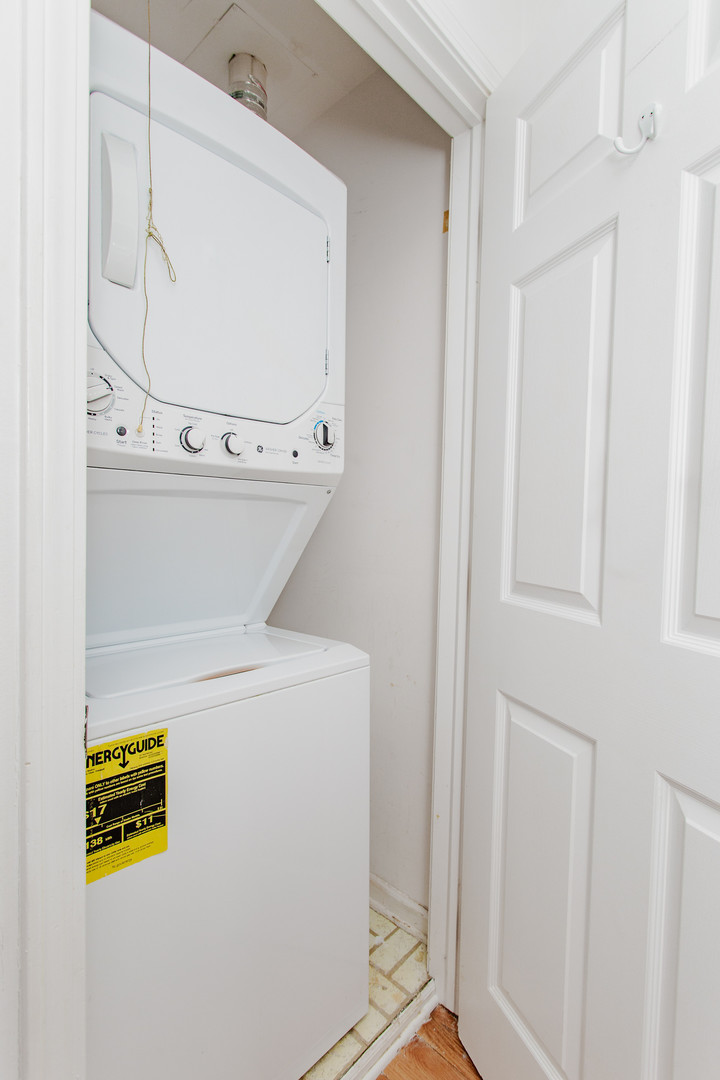 1410 Pebblecreek Drive, Glenview, IL 60025