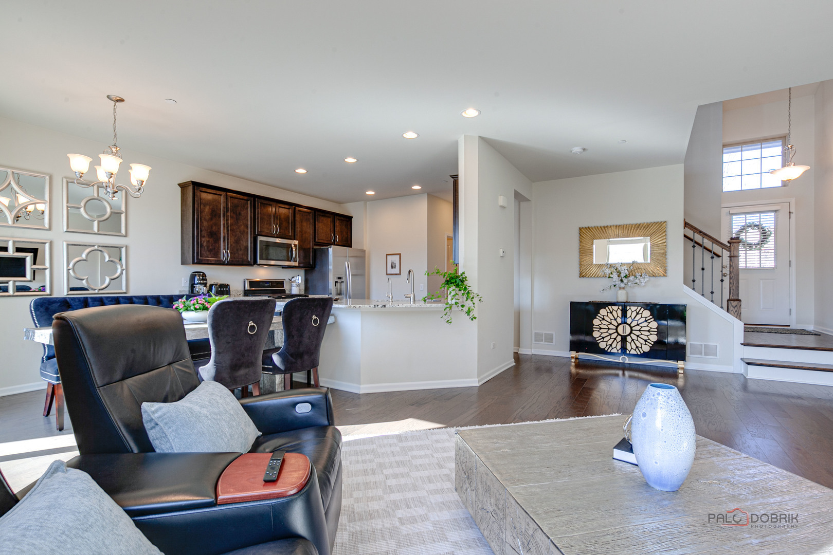 246 Belmont Drive, Lincolnshire, IL 60069