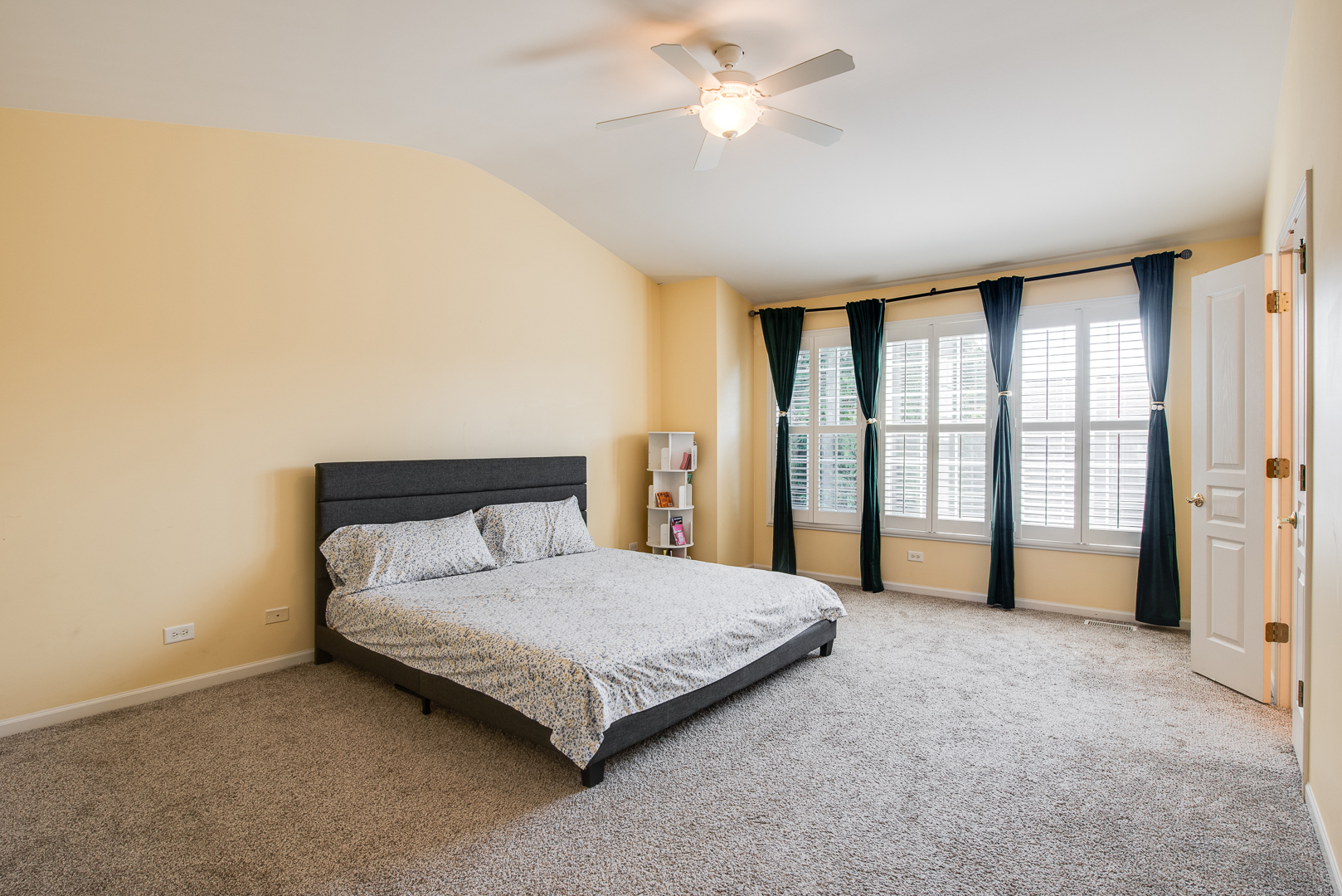 2889 Peachtree Circle, Aurora, IL 60502