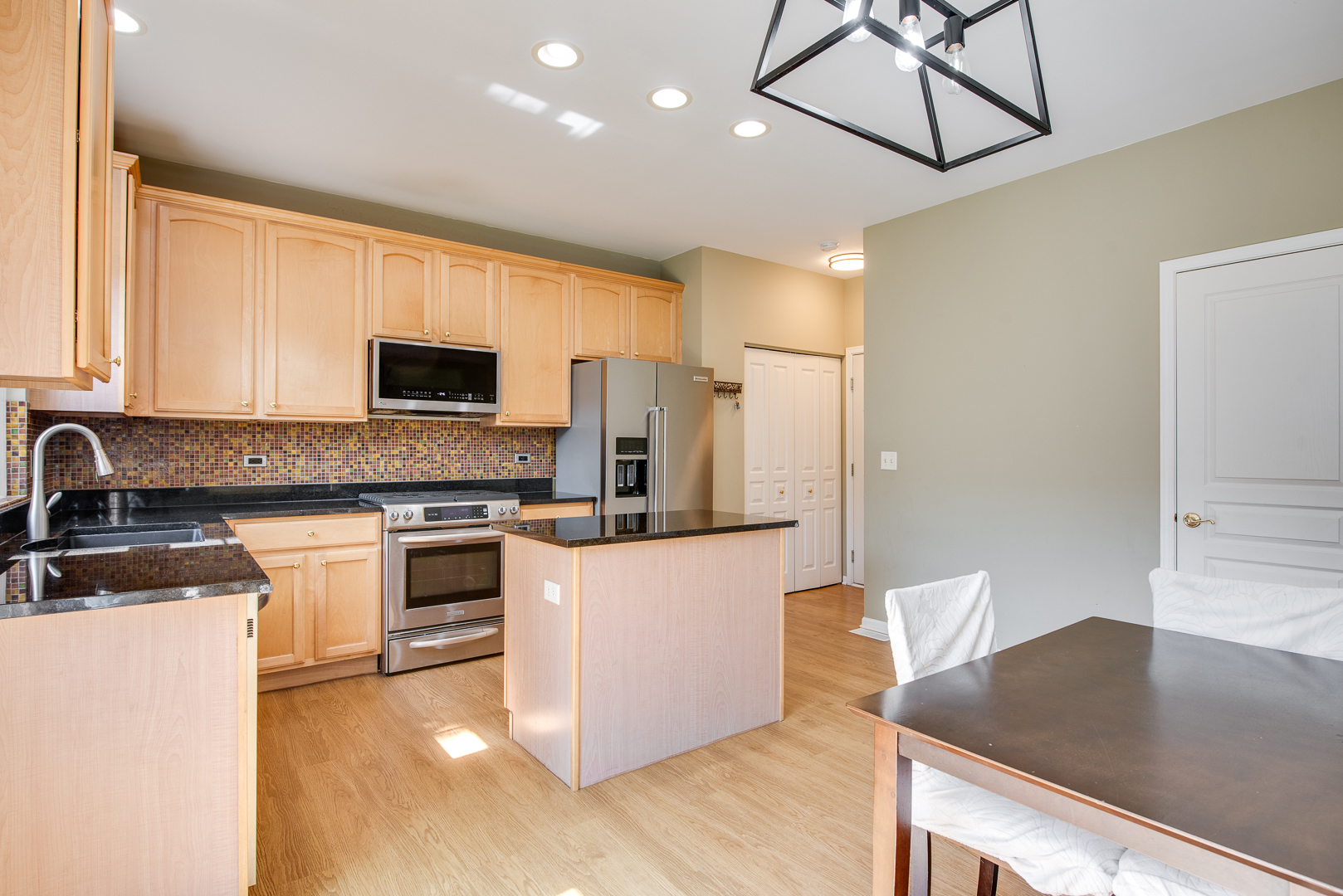 2889 Peachtree Circle, Aurora, IL 60502