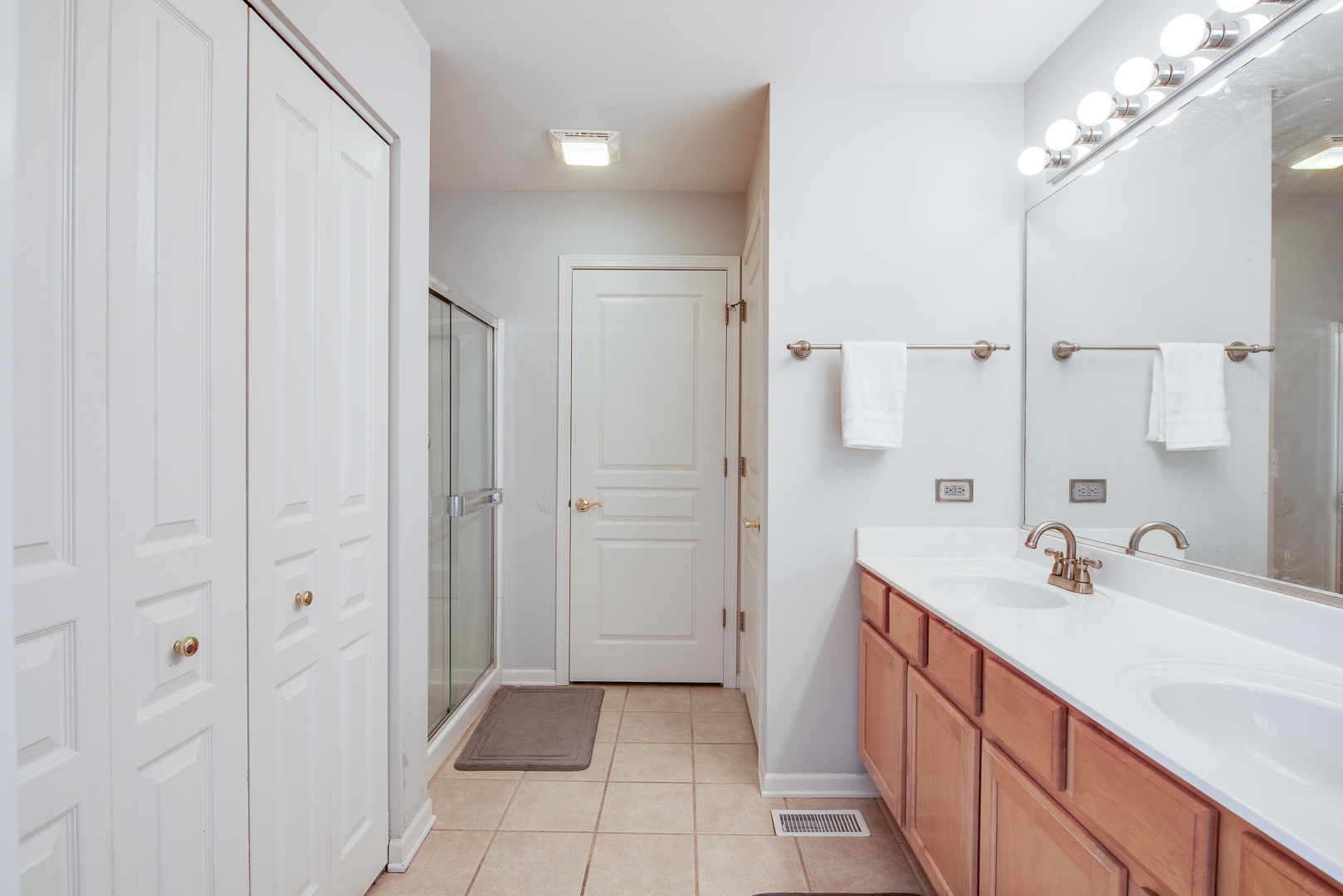 2889 Peachtree Circle, Aurora, IL 60502