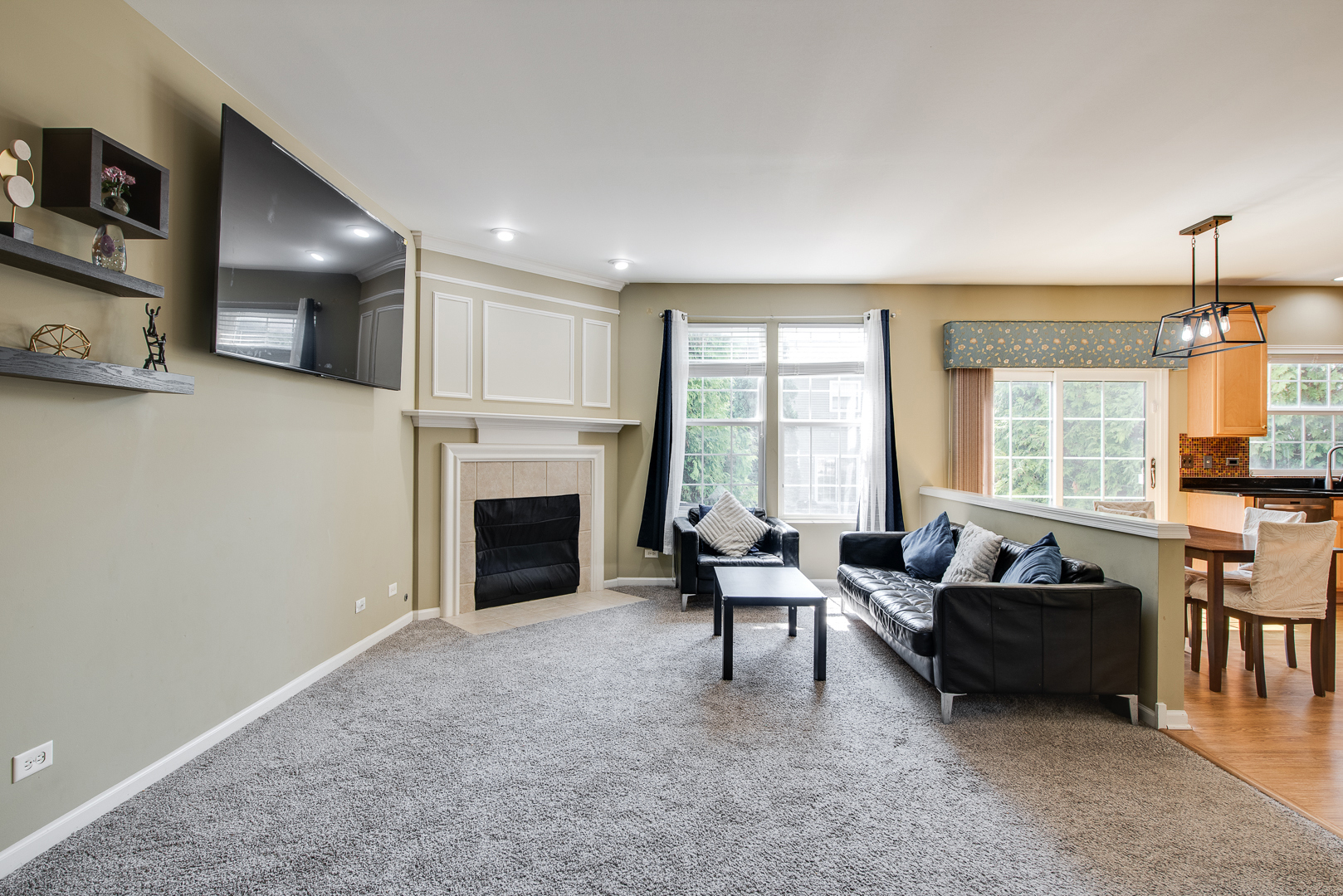 2889 Peachtree Circle, Aurora, IL 60502