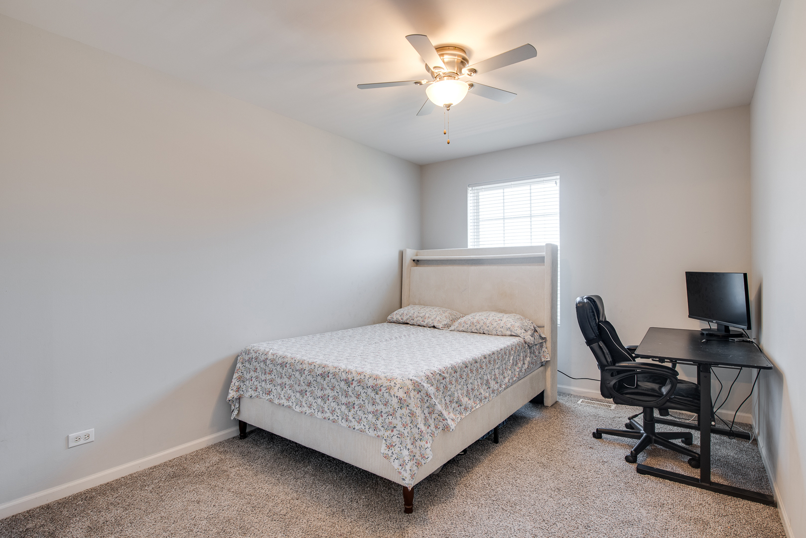 2889 Peachtree Circle, Aurora, IL 60502