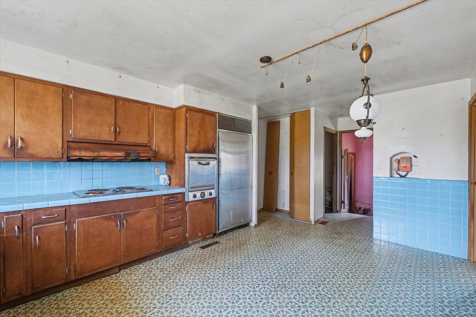 404 Oak Drive, Roberts, IL 60962