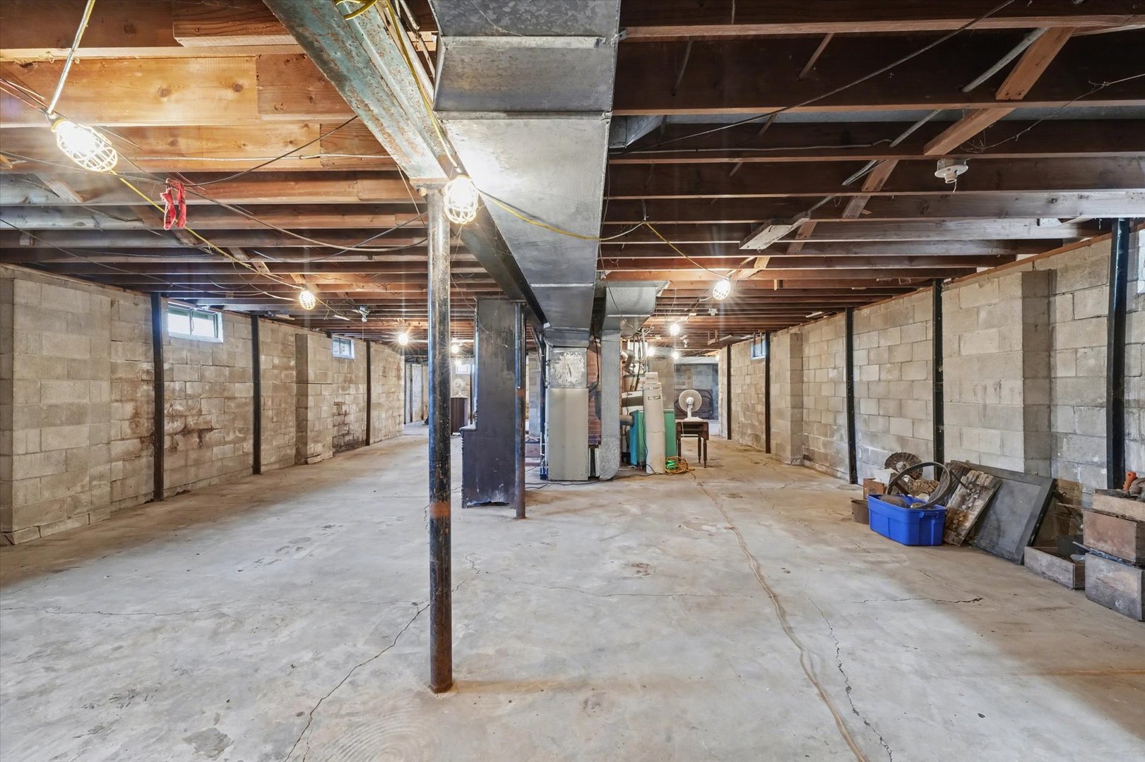 404 Oak Drive, Roberts, IL 60962