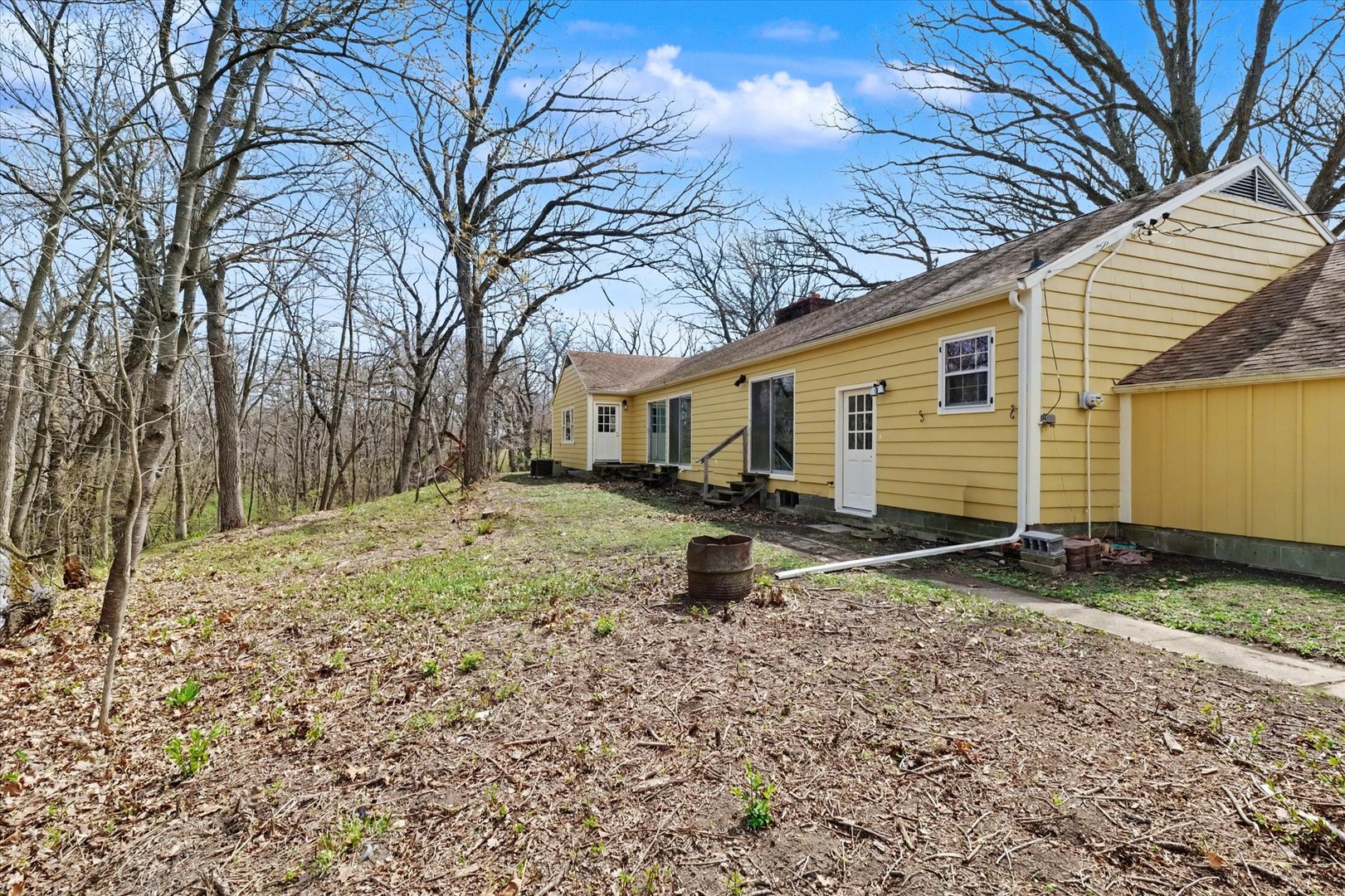 404 Oak Drive, Roberts, IL 60962