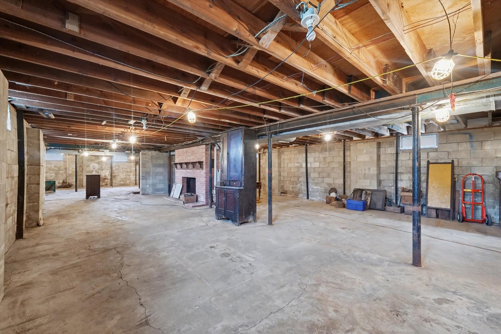 404 Oak Drive, Roberts, IL 60962