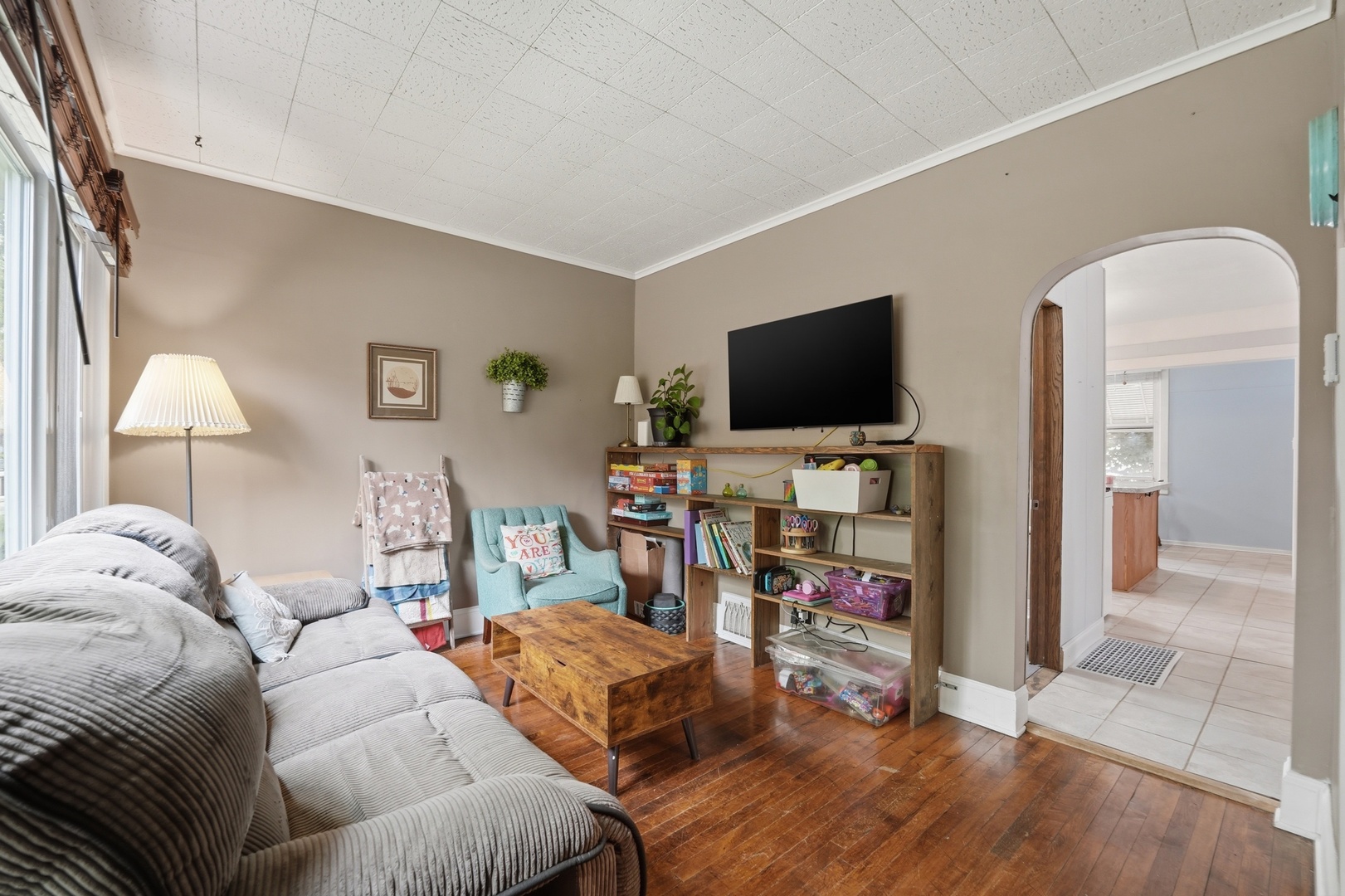 4140 Anna Avenue, Lyons, IL 60534