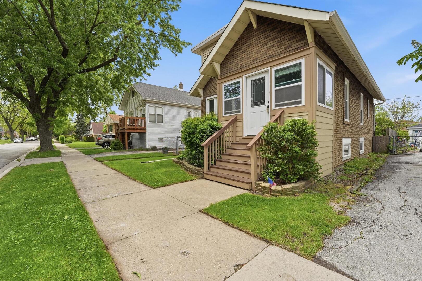 4140 Anna Avenue, Lyons, IL 60534