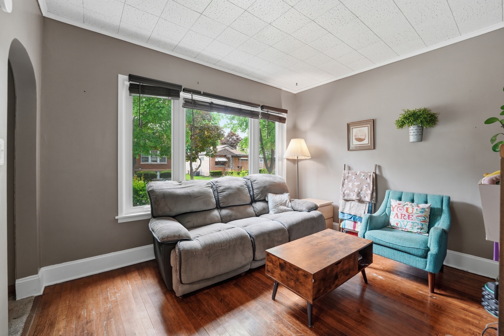 4140 Anna Avenue, Lyons, IL 60534