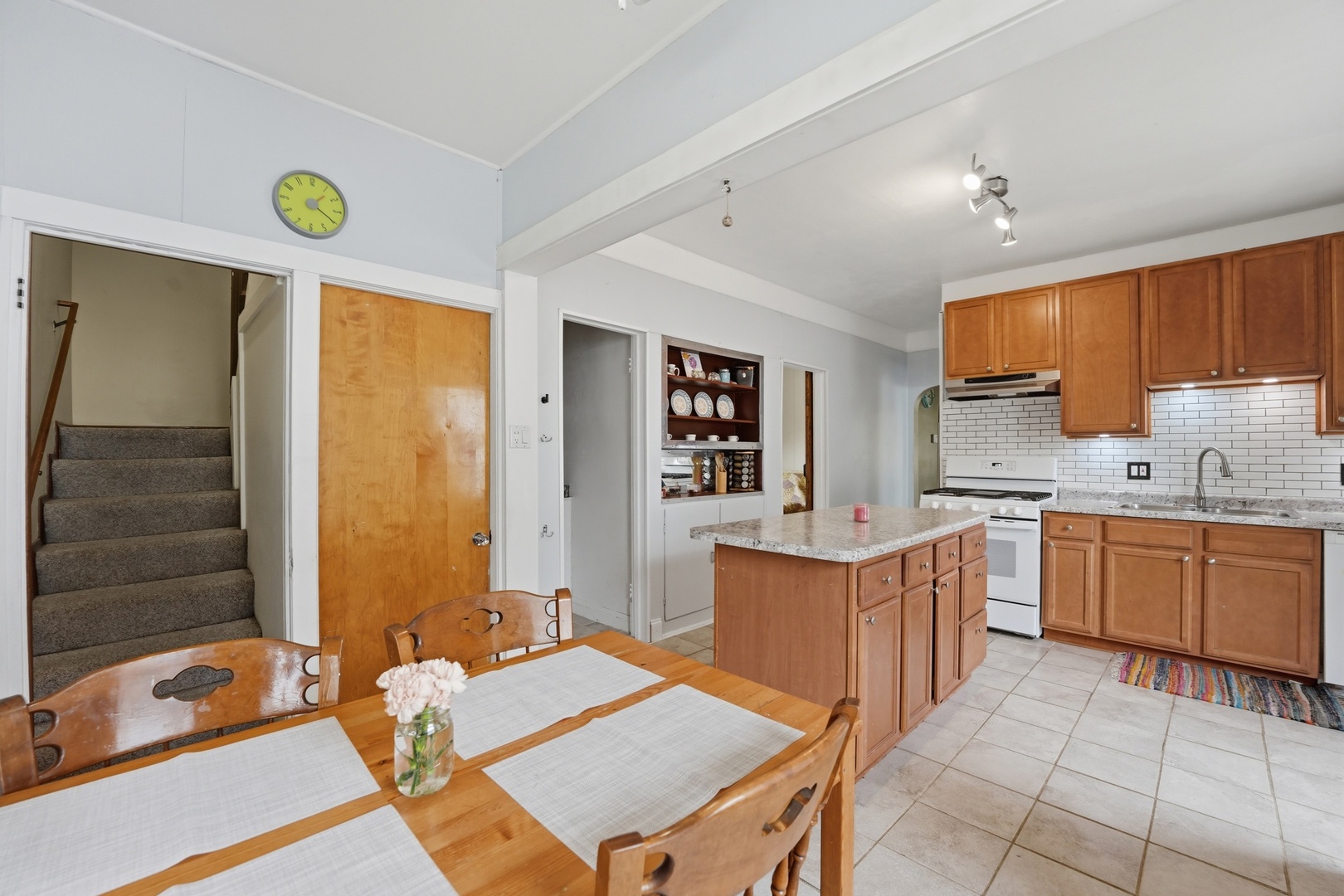 4140 Anna Avenue, Lyons, IL 60534
