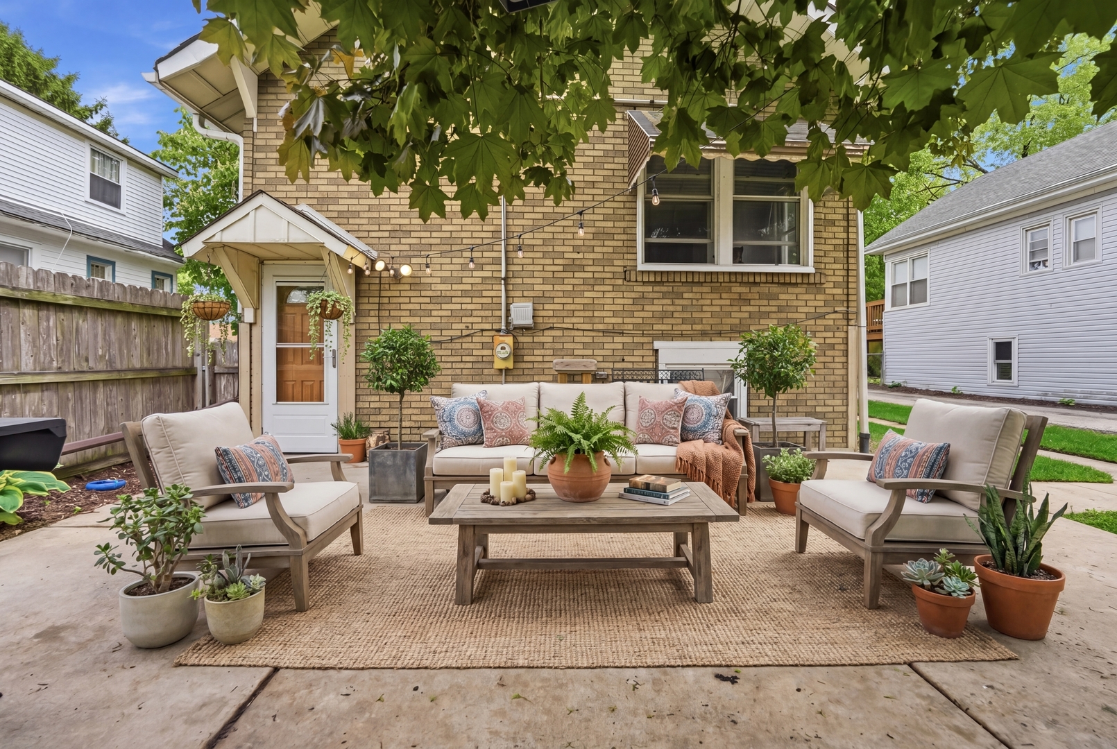 4140 Anna Avenue, Lyons, IL 60534