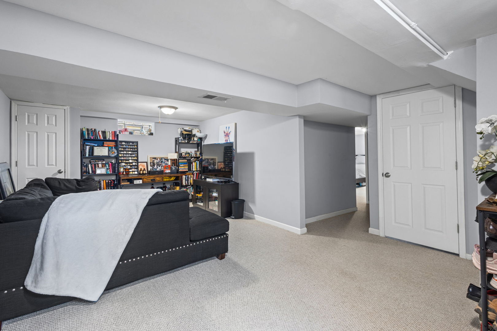 7807 S Kenneth Avenue, Chicago, IL 60652