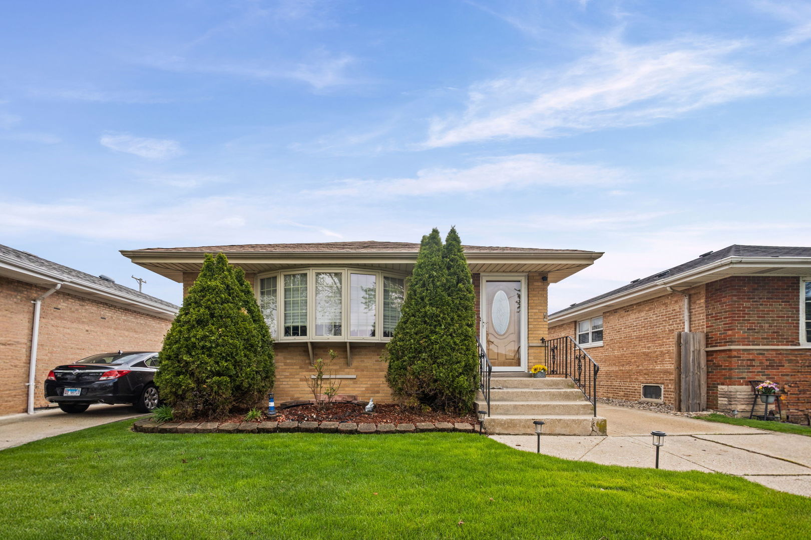 7807 S Kenneth Avenue, Chicago, IL 60652