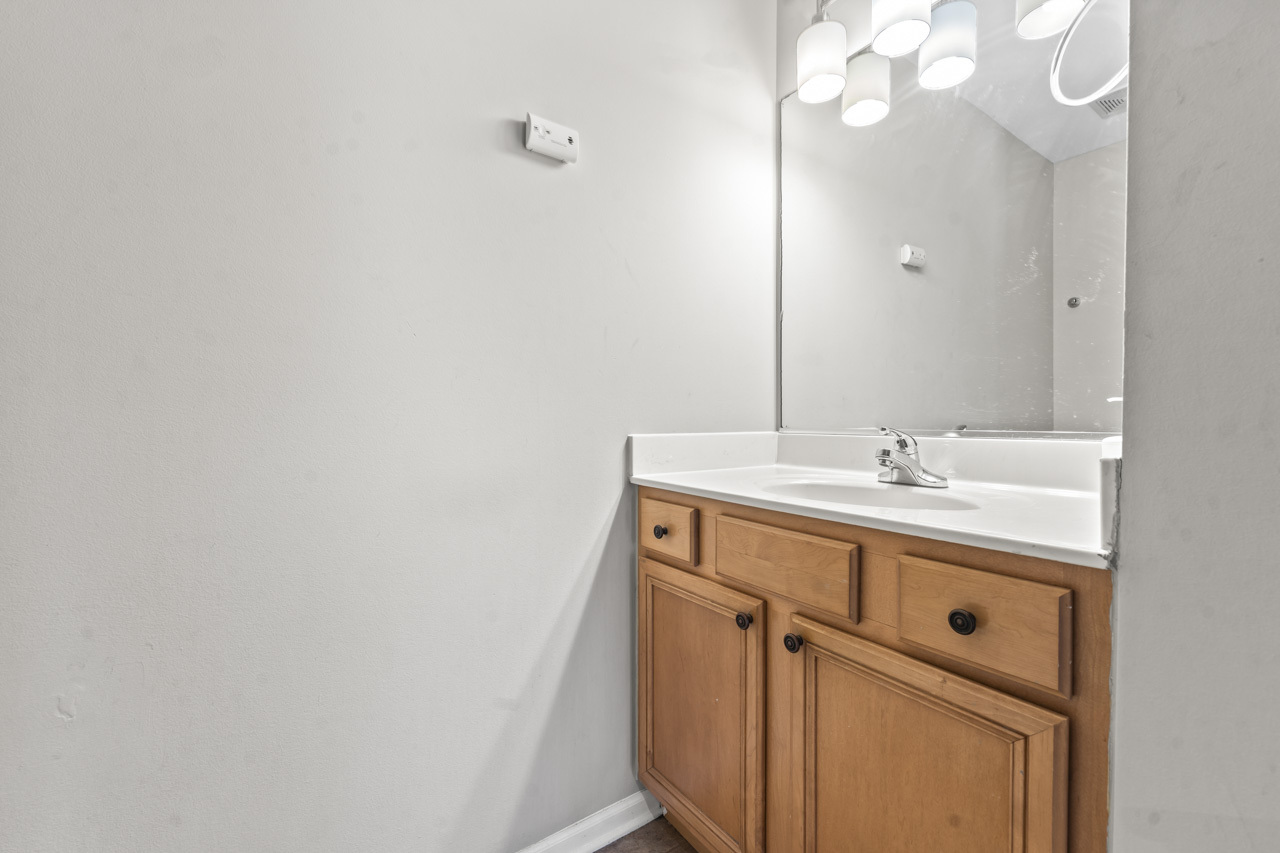 2987 Saganashkee Lane #2987, Naperville, IL 60564