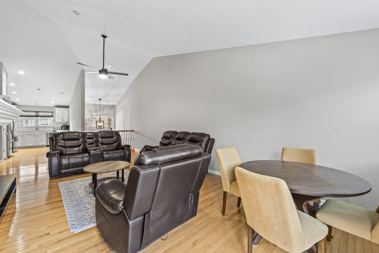 2987 Saganashkee Lane #2987, Naperville, IL 60564