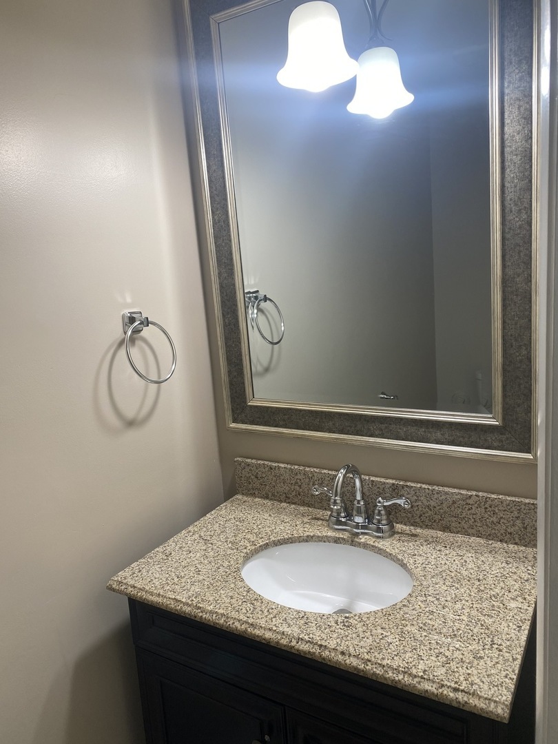 668 Niagara Drive, Bolingbrook, IL 60440