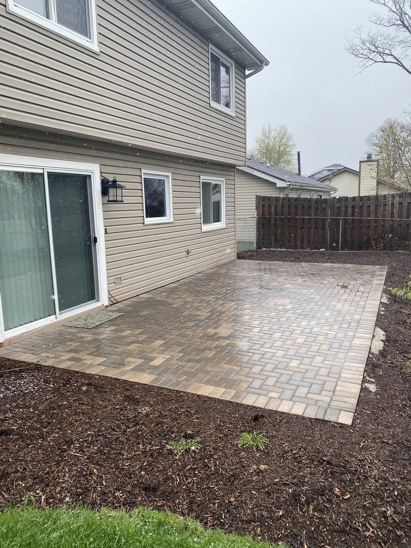 668 Niagara Drive, Bolingbrook, IL 60440