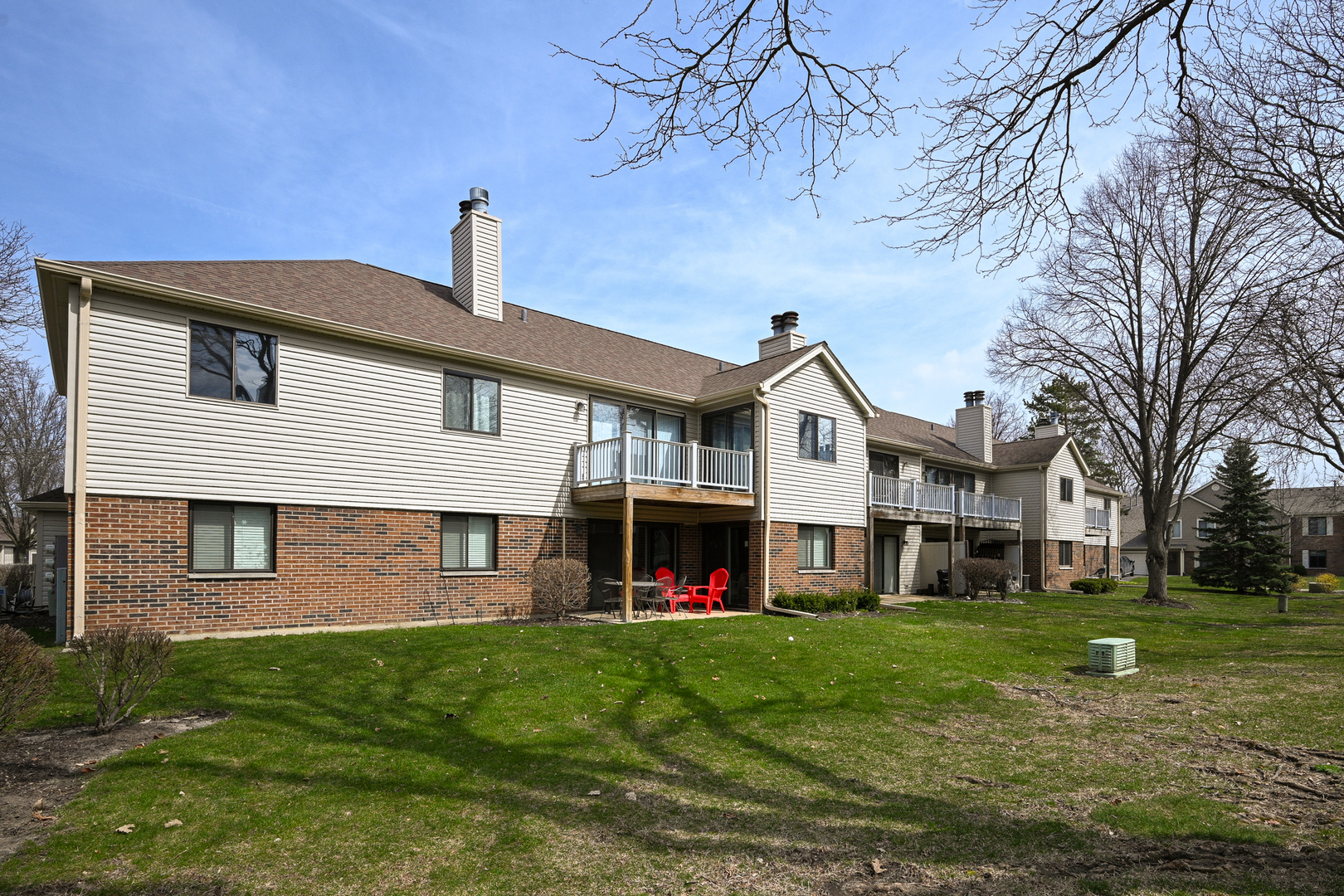 27W685 GRASMERE Drive #1808, Winfield, IL 60190