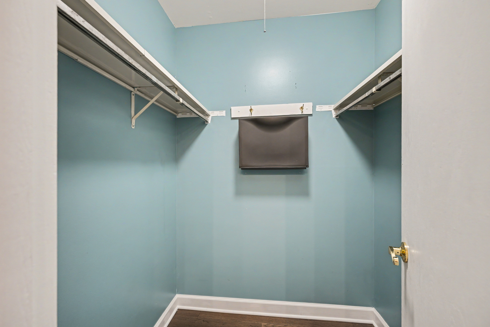 27W685 GRASMERE Drive #1808, Winfield, IL 60190