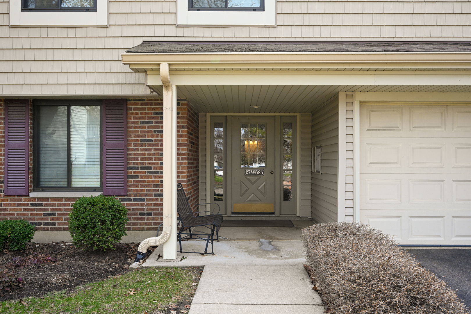 27W685 GRASMERE Drive #1808, Winfield, IL 60190