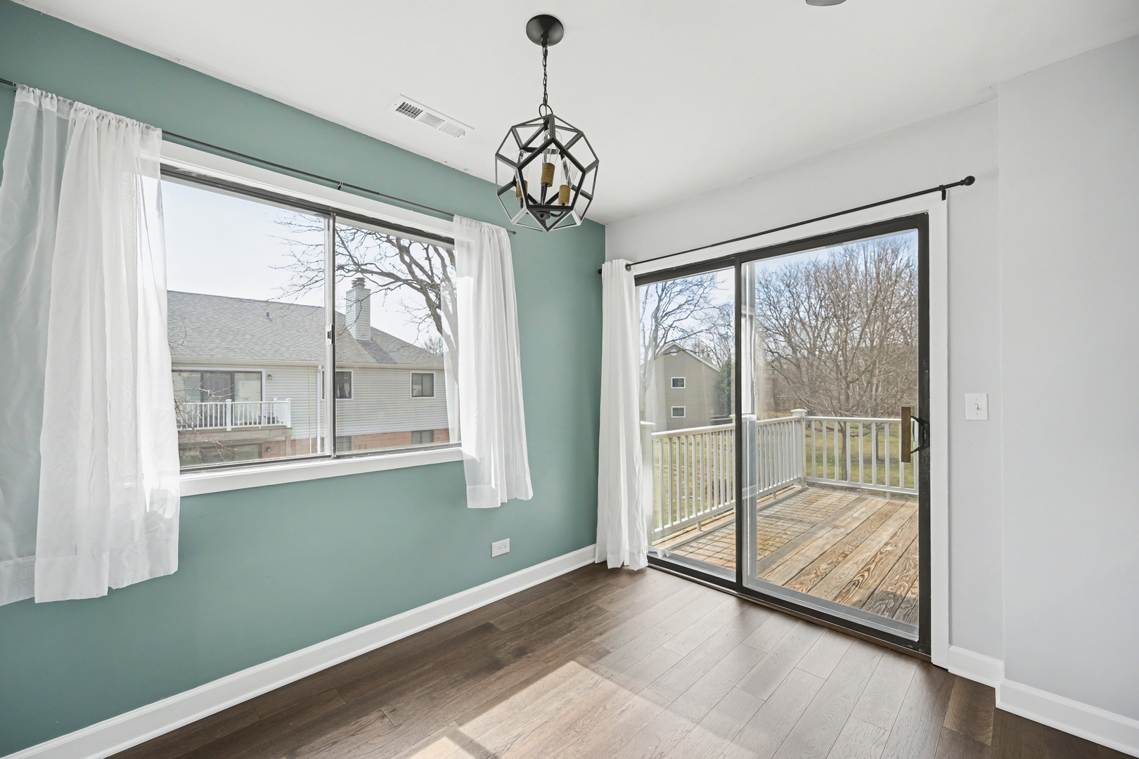 27W685 GRASMERE Drive #1808, Winfield, IL 60190