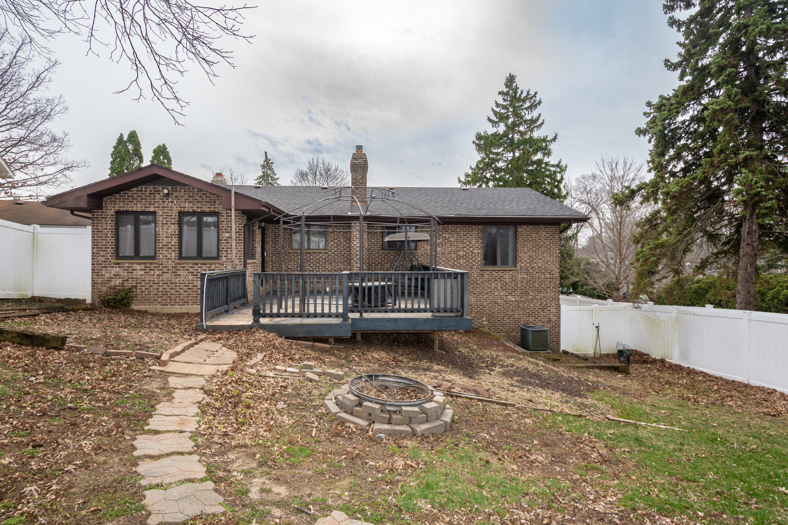 25172 W Columbia Bay Drive, Lake Villa, IL 60046