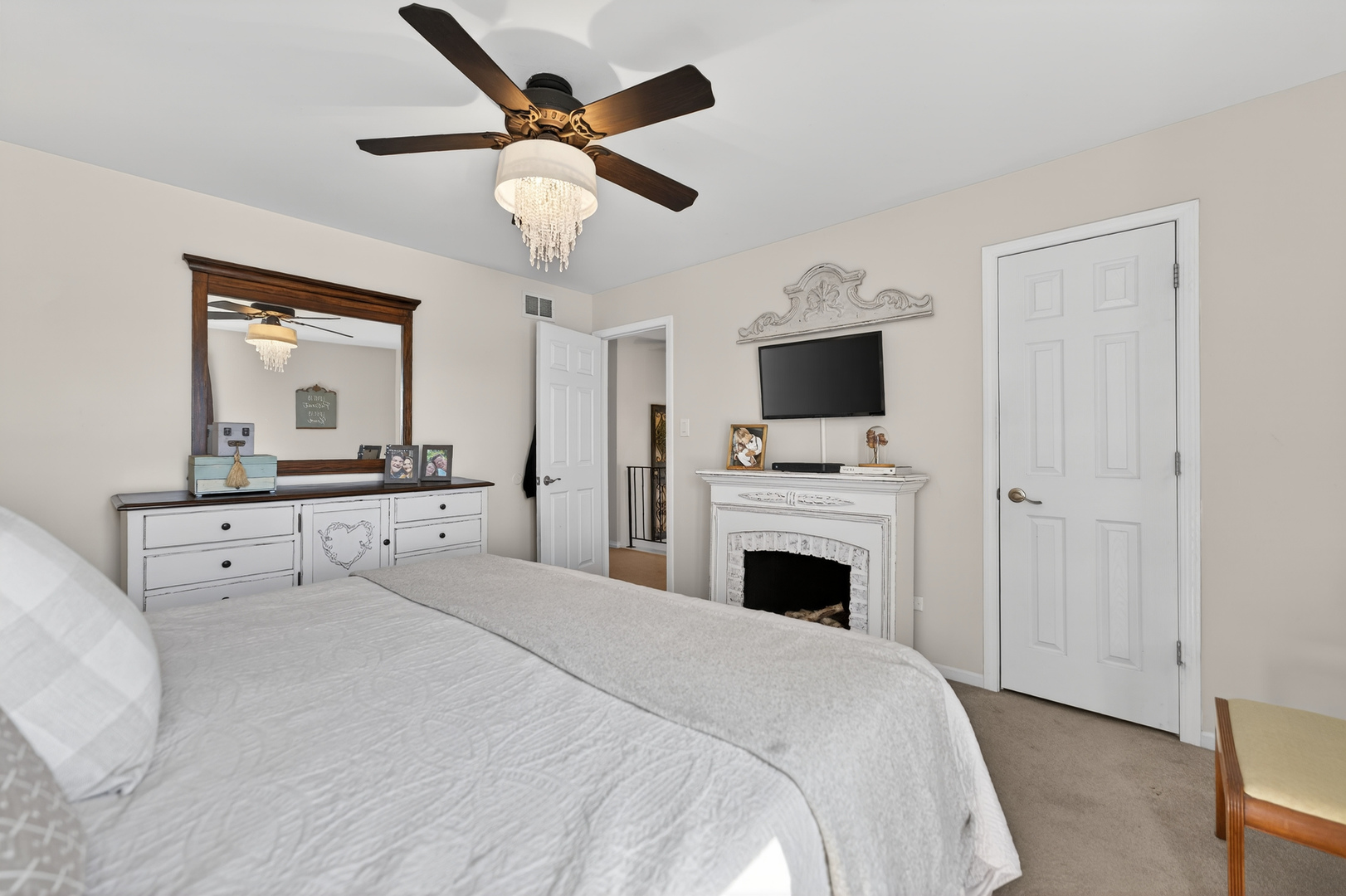 1007 Leawood Drive, Joliet, IL 60431