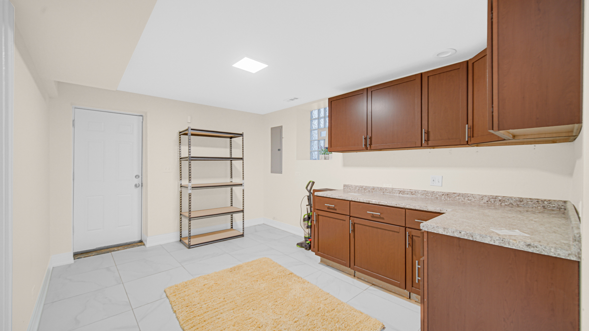 6511 S Evans Avenue, Chicago, IL 60637