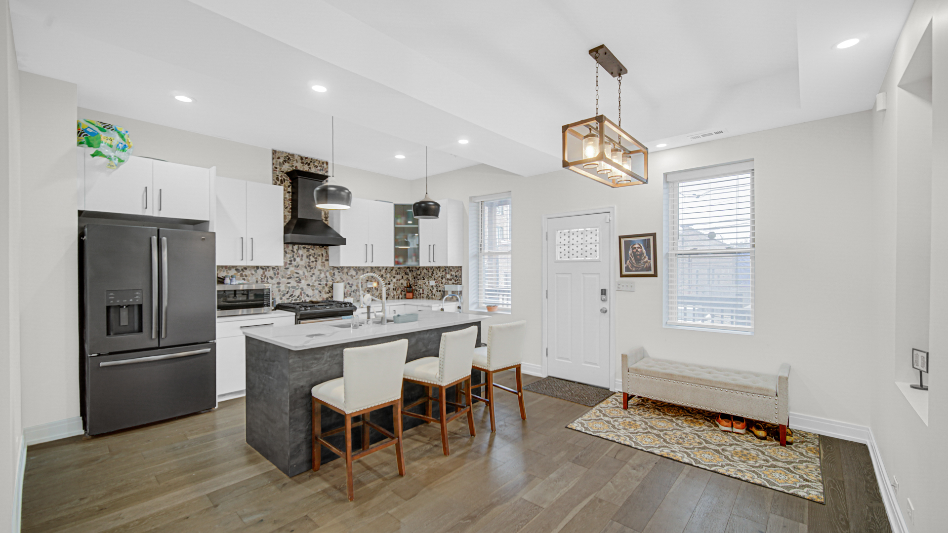 6511 S Evans Avenue, Chicago, IL 60637