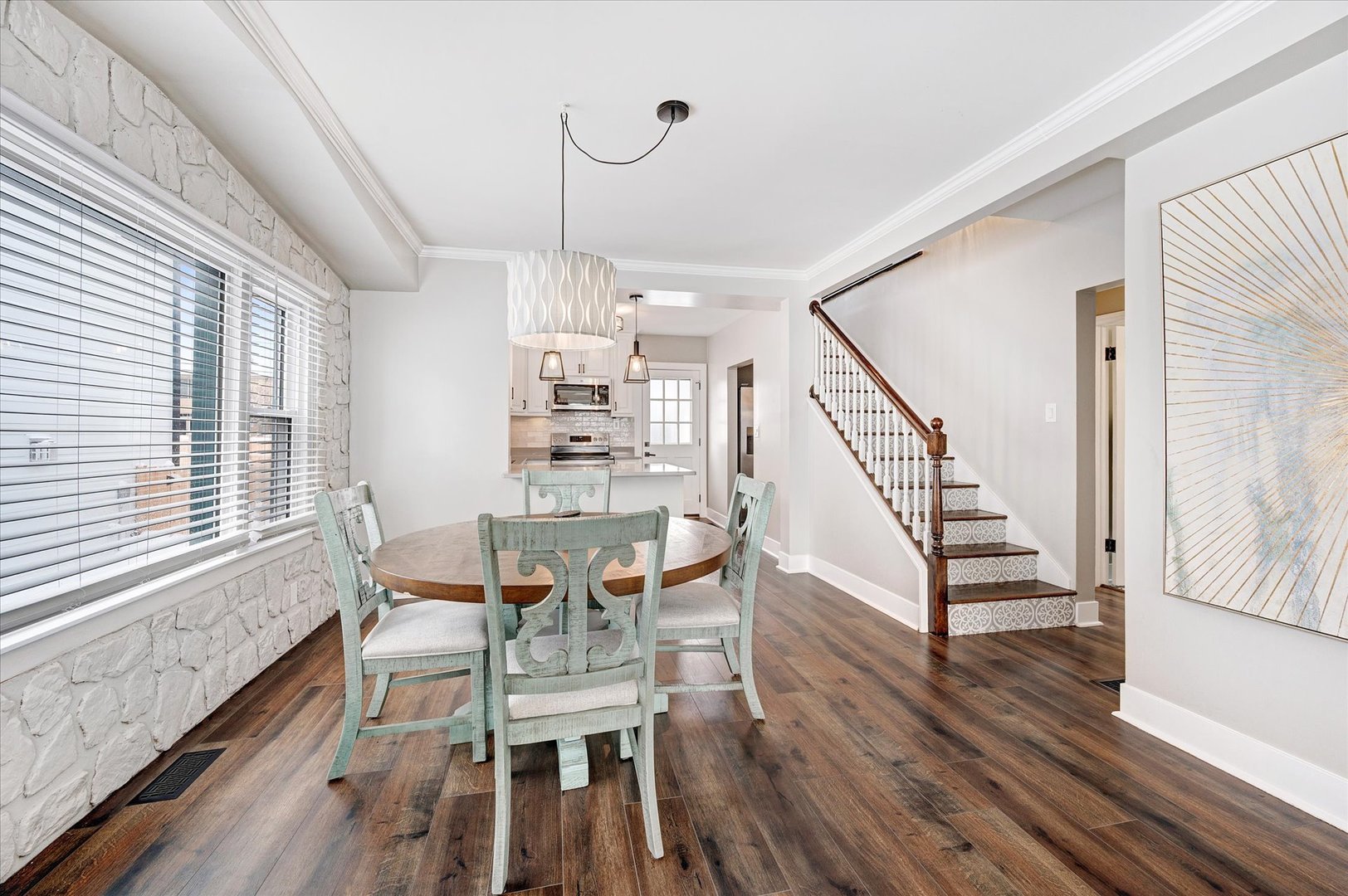 272 N Willow Road, Elmhurst, IL 60126