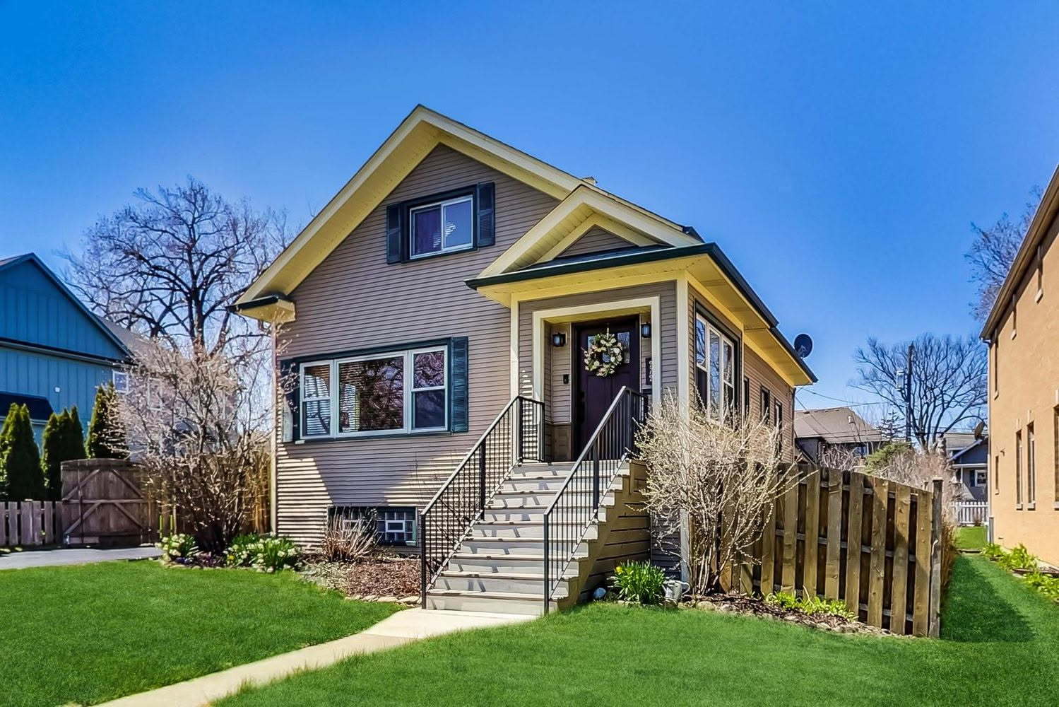 272 N Willow Road, Elmhurst, IL 60126