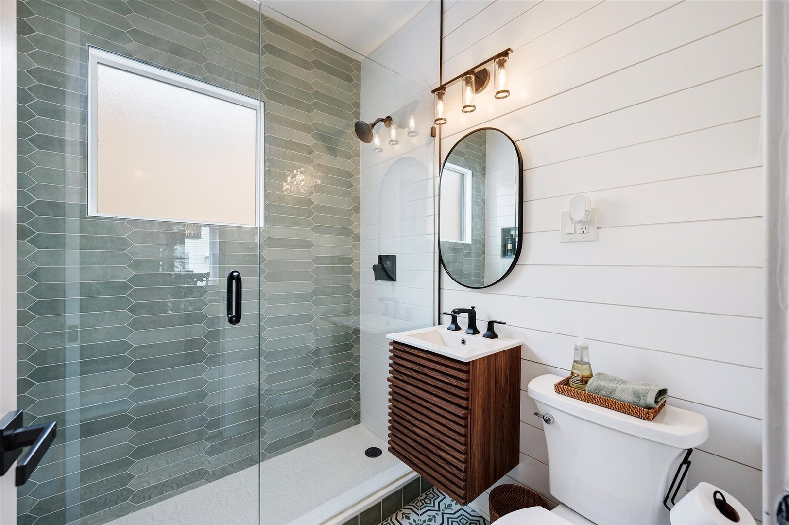 272 N Willow Road, Elmhurst, IL 60126