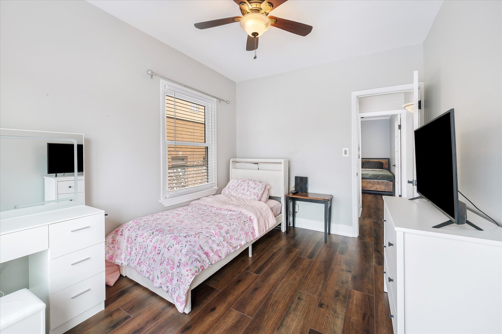 272 N Willow Road, Elmhurst, IL 60126