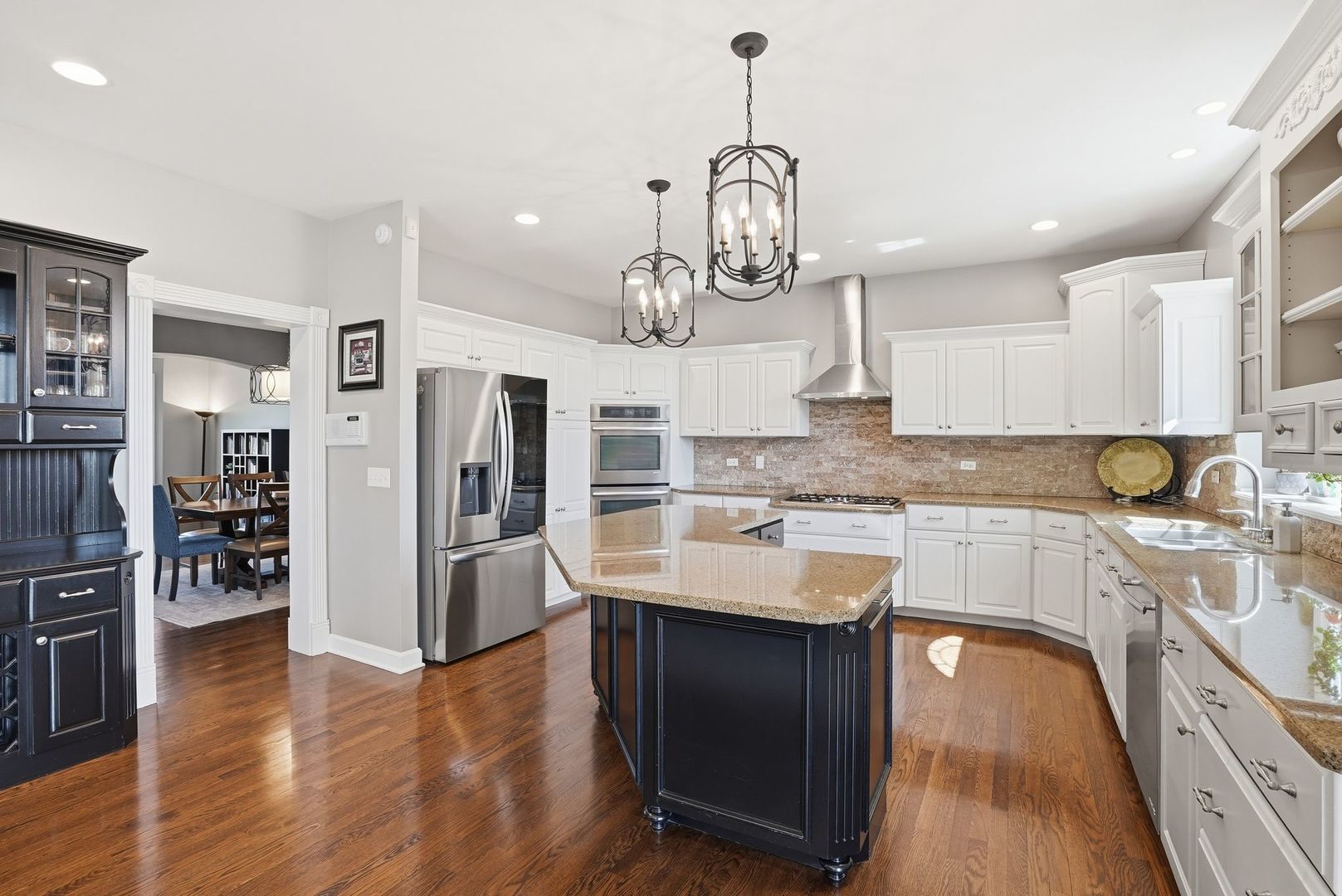 3212 Rollingridge Road, Naperville, IL 60564