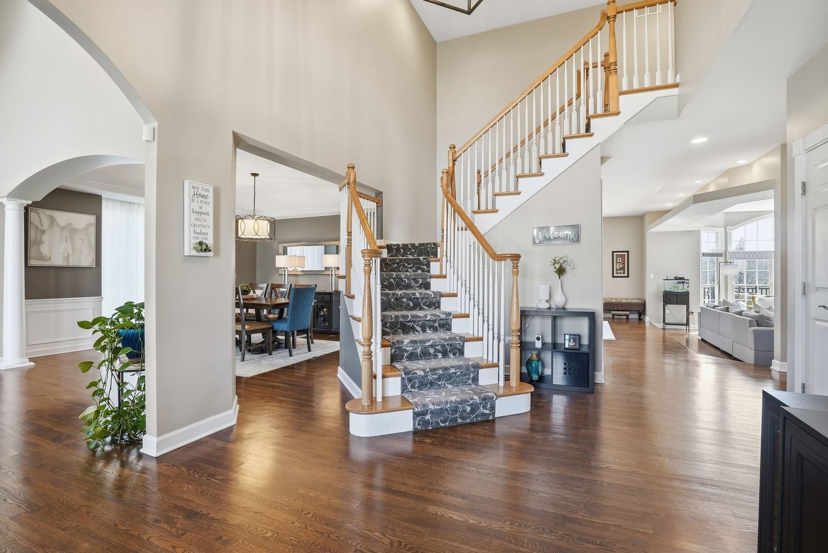 3212 Rollingridge Road, Naperville, IL 60564