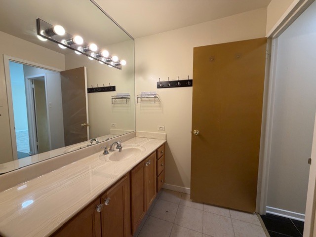 211 E Ohio Street #2409, Chicago, IL 60611