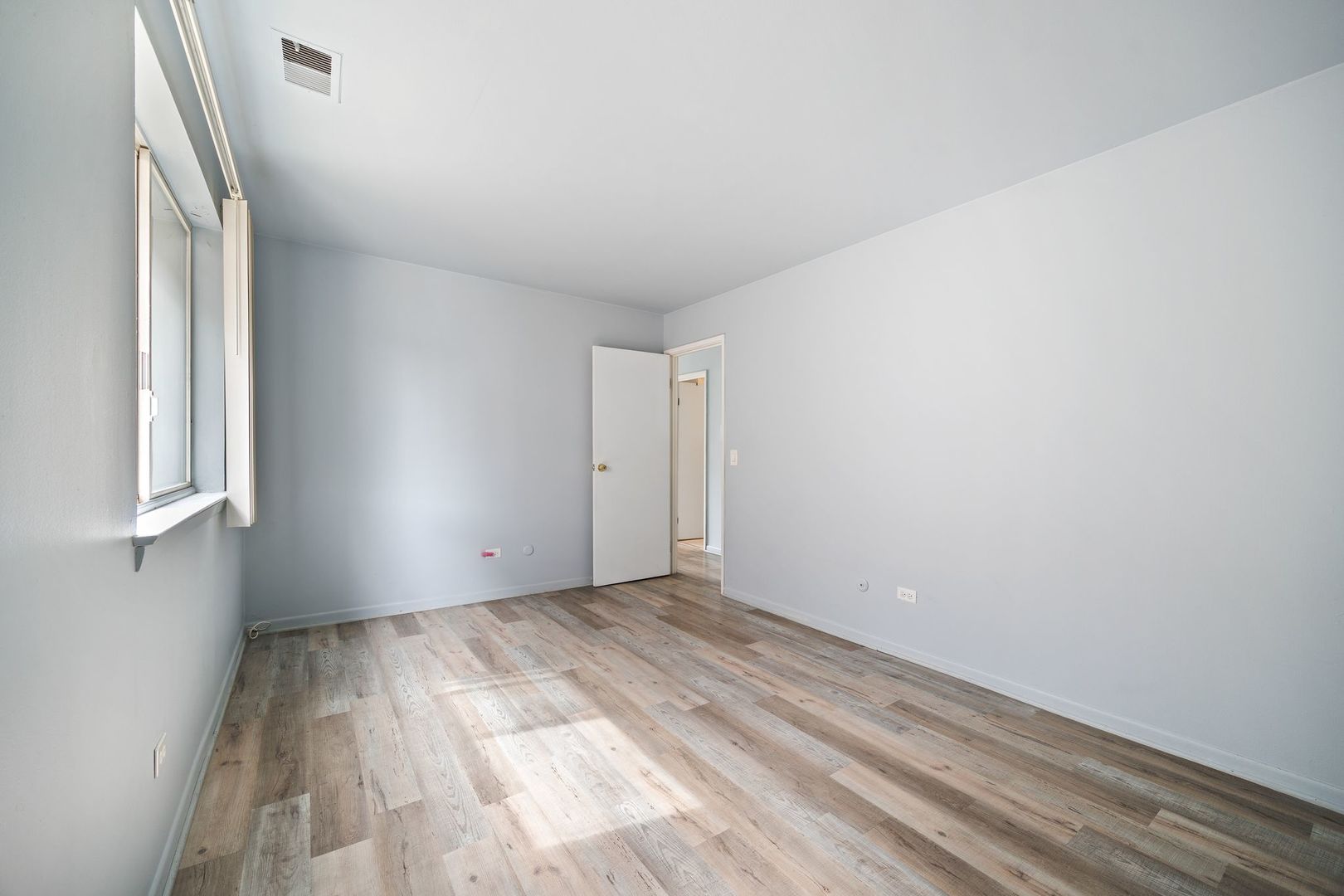 9813 BIANCO Terrace #D, Des Plaines, IL 60016